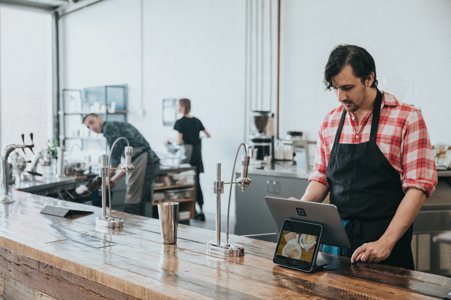 Cover Image for 5 Essential Steps to Launching a New Restaurant POS System