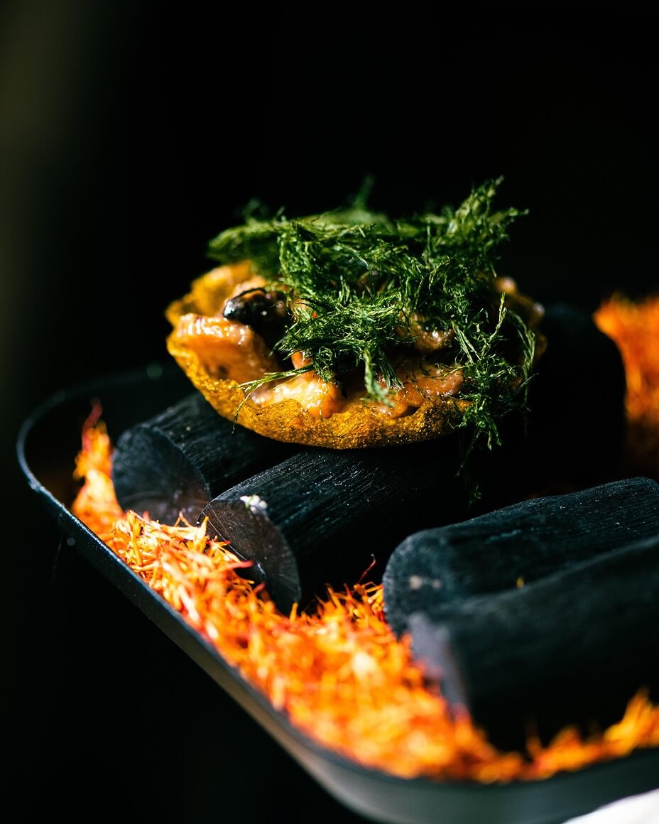 Nori and carrot tart dish at MÄS